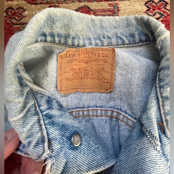 Vintage Levi’s Denim Jacket - Picture 3 of 8